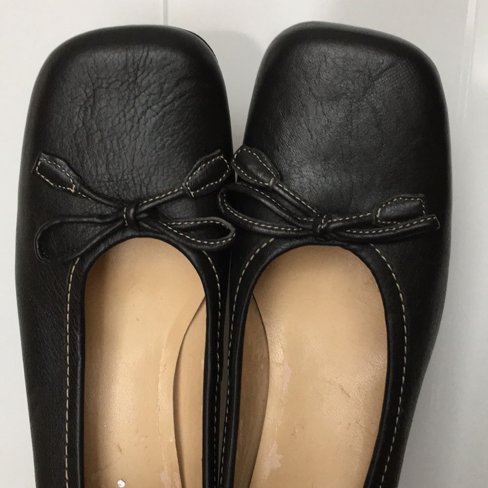 Leather Black Thick Sole Pump - Picture 6 of 12